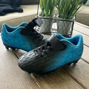 Boys or Girls soccer Cleats size 10T